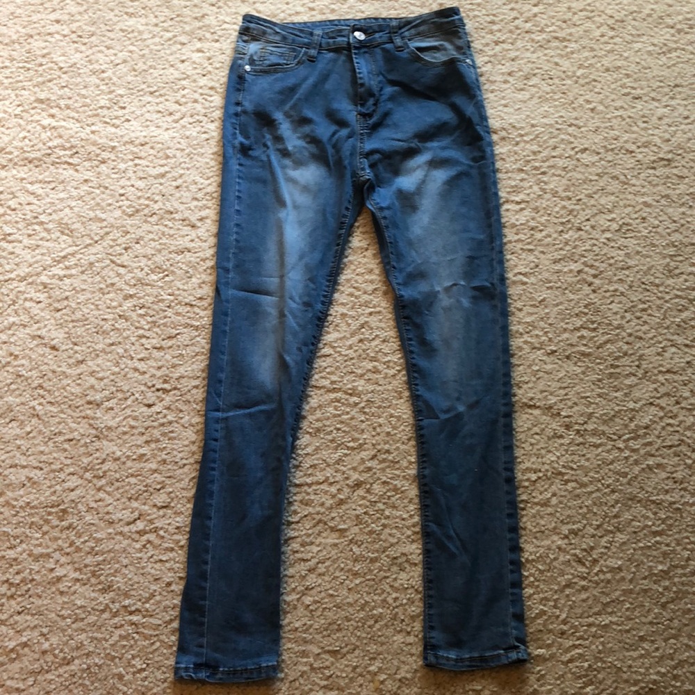 Light Wash Skinny Jeans